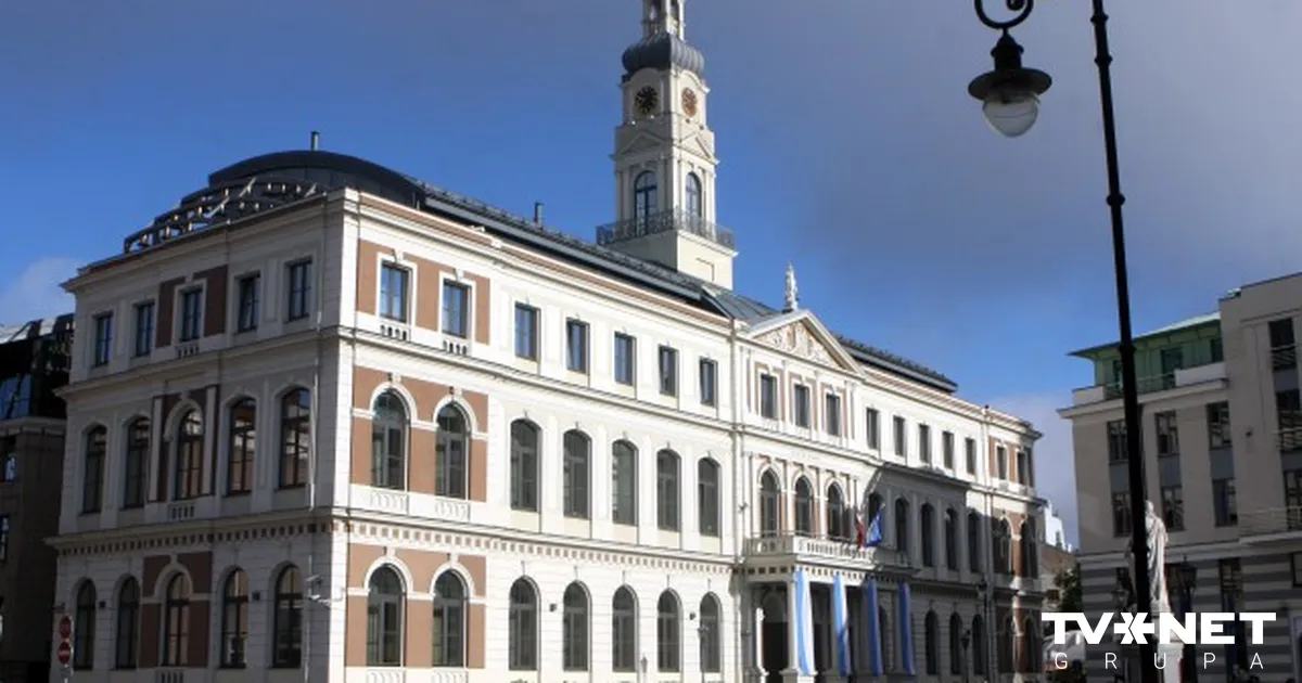 Rīgas centrālajai administrācijai piemaksās un prēmijās izmaksāti 470 877 eiro