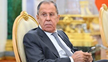 “Mēs tam esam gatavi!” Lavrovs atklāj, kas runāts ar Vitkofu, un nonāk pretrunās