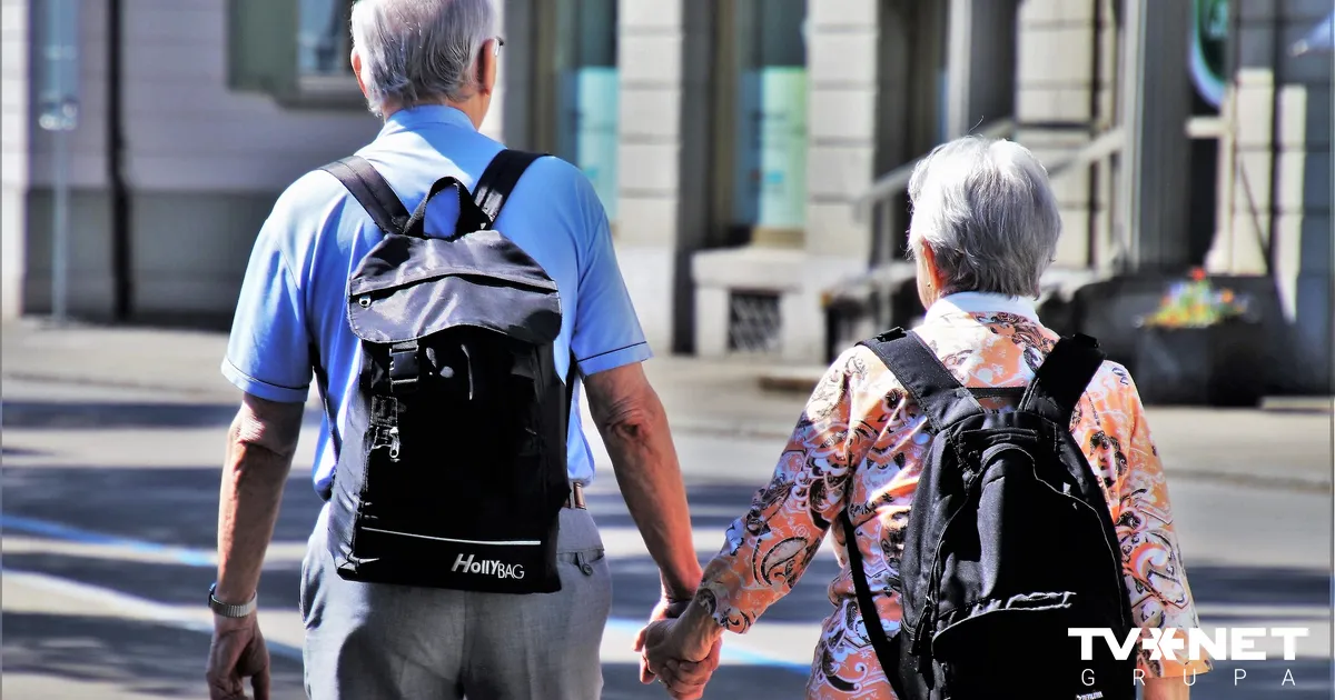 Nākamgad plāno īstenot pilotprojektu senioru skolu atbalstam