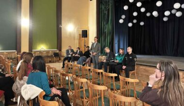 Jaunā domes vadība tiekas ar iedzīvotājiem Stendē