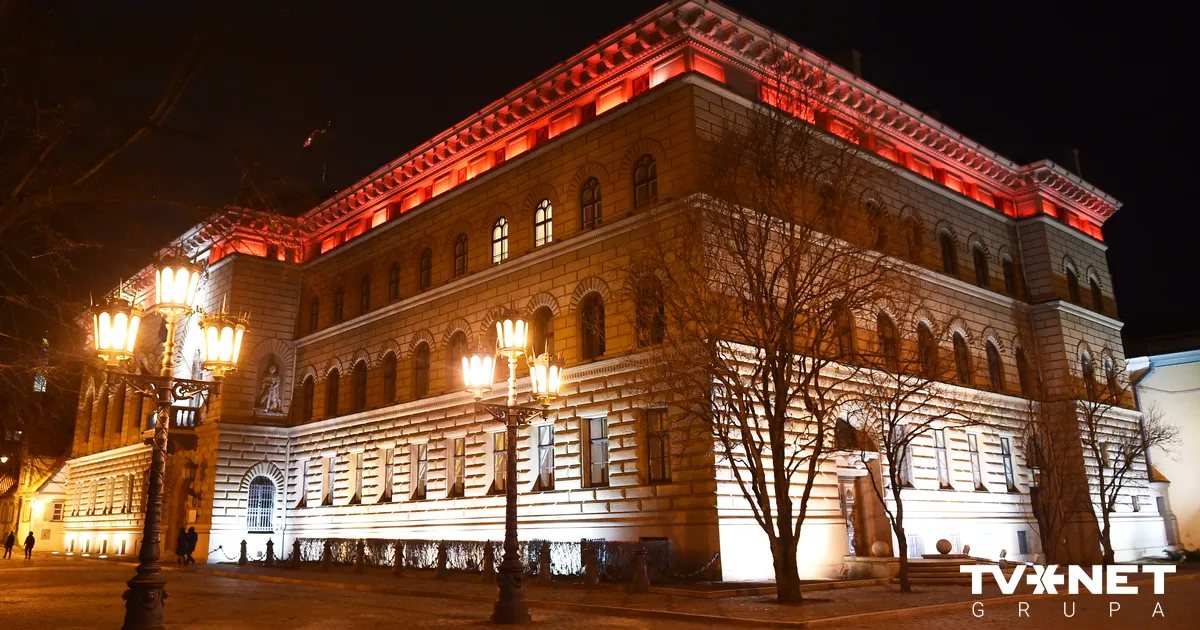 Atceļ prasību norādīt būvdarbu finansējuma izcelsmi