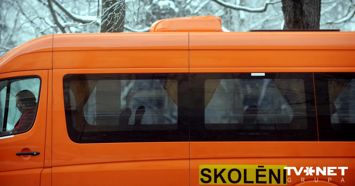 Skolēnu nokļūšanai skolā Ādažos pielāgo autobusu reisus, bet Iecavā iegādājas elektroautobusu