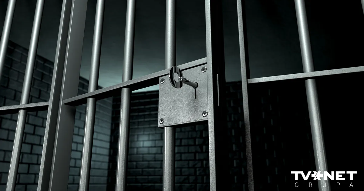 Naudas atmazgāšanas lietā apsūdzēto Kazanovski atbrīvo no apcietinājuma pret 40 000 eiro drošības naudu