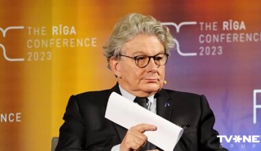 ASV paziņo, ka liegs vīzu ES ekskomisāram - Apollo.lv