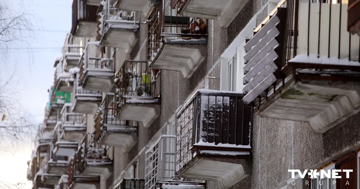 Sestdien Daugavgrīvā un Ķengaragā izcēlušies ugunsgrēki divās piecstāvu daudzdzīvokļu mājās