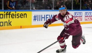 Roberts Bukarts hokejista karjeru turpinās Austrijas komandā