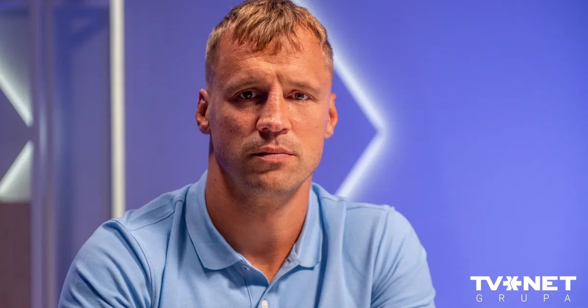 Mairis Briedis sašutis par "safabricētu" mīlas stāstu ar Aleksandru Kurusovu. Bokseris publisko privātas sarakstes