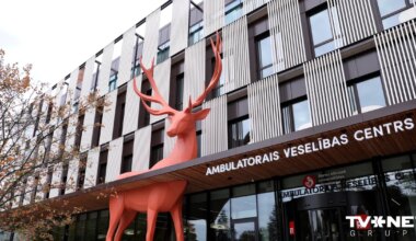 VIDEO ⟩ Pēc bērna nāves medikamentu sajaukšanas dēļ sola pārbaudes arī citās slimnīcās