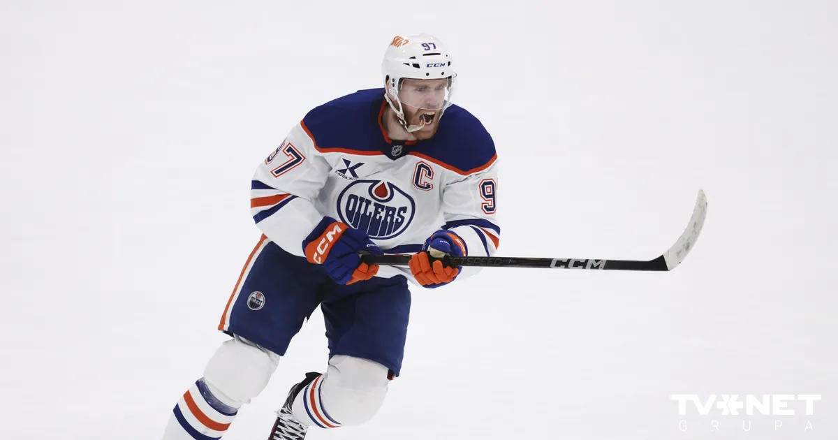 Makdeividu otro nedēļu pēc kārtas atzīst par NHL pirmo zvaigzni