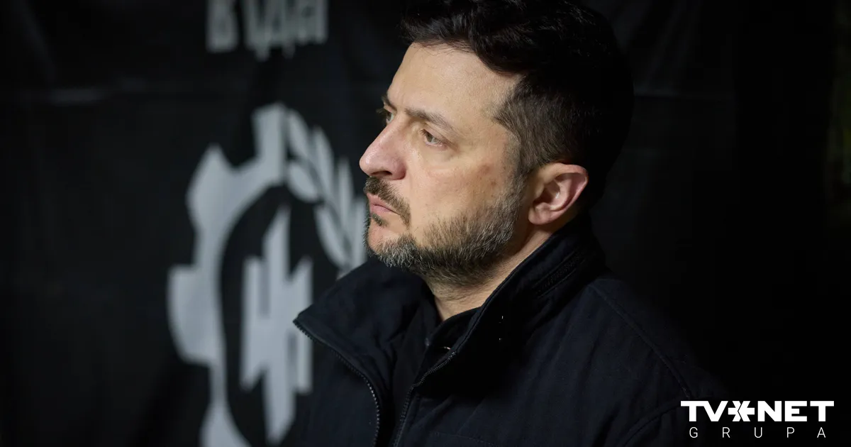 Zelenskis pauž gatavību rīkot Ukrainas prezidenta vēlēšanas kara laikā