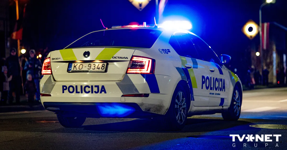 Piedzēries vīrietis sievietei Līvānu pusē nolaupa divus mobilos telefonus un elektrovelosipēdu