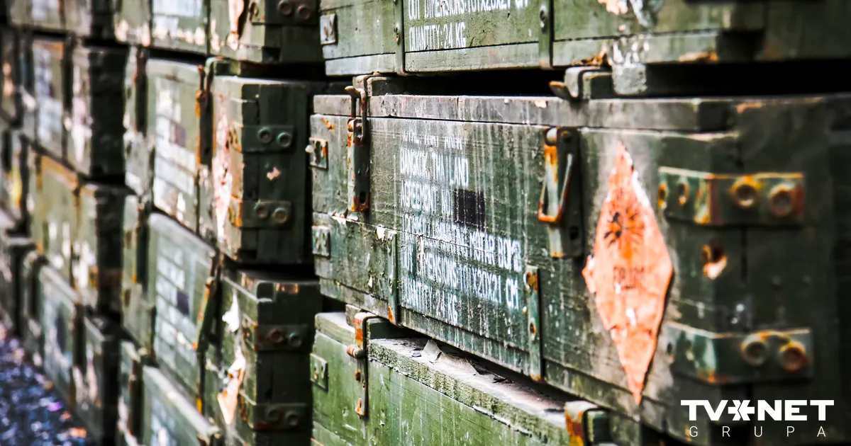 Atklātībā nonākuši dokumenti par plāniem izveidot munīcijas ražotni Baltkrievijā Krievijas vajadzībām