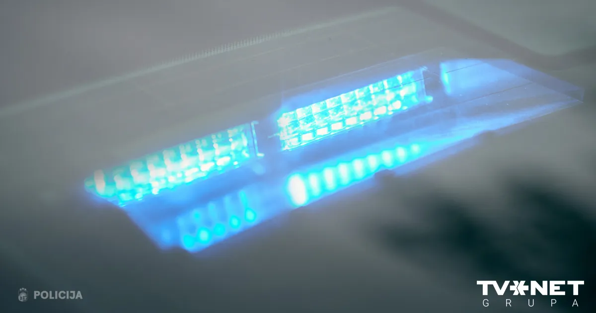 Cēsu novadā aptur desmitgadīga zēna vadītu auto ar piedzērušos tēvu aizmugures sēdeklī