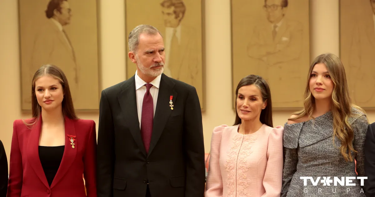 Spānijas karaliskā ģimene ir drošās rokās