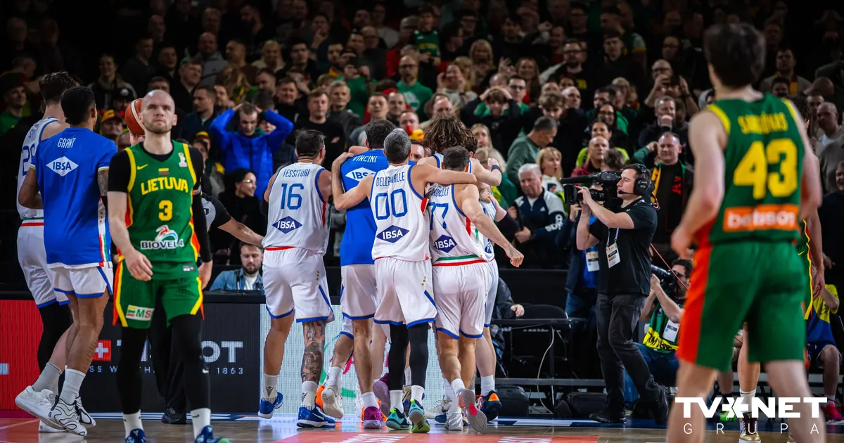 Banki vadītā Itālijas izlase dramatiskā galotnē pārspēj Lietuvu