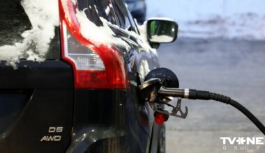 Latvijā degvielas cenas mainās vienmērīgi un stabili, norāda asociācijā