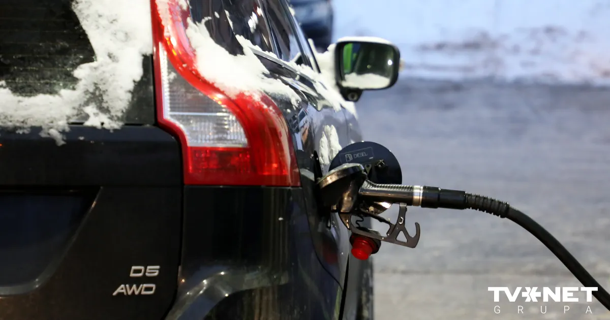 Latvijā degvielas cenas mainās vienmērīgi un stabili, norāda asociācijā