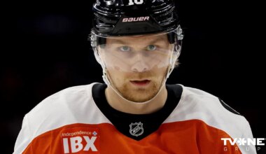 Ābola "Flyers" pārliecinoši uzvar "Sabres" vienību - TVNET Sports