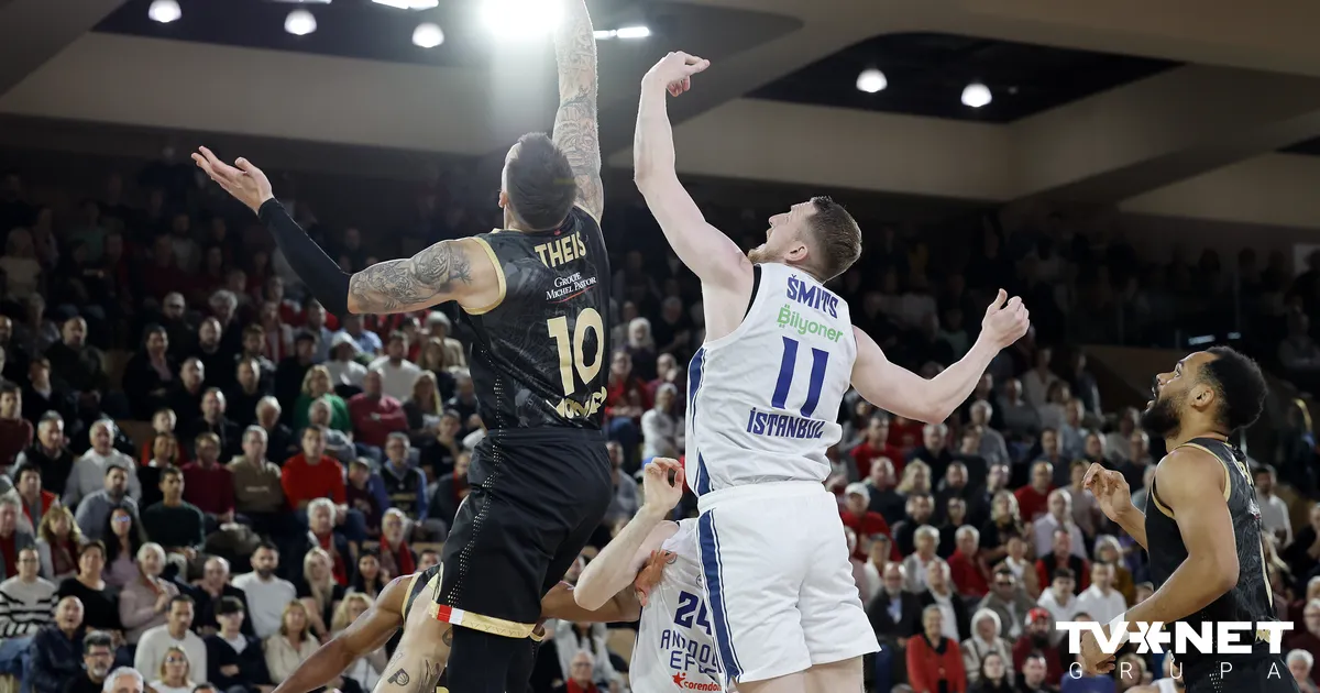 Šmits gūst 21 punktu Eirolīgas mačā un atkārto karjeras rezultativitātes rekordu