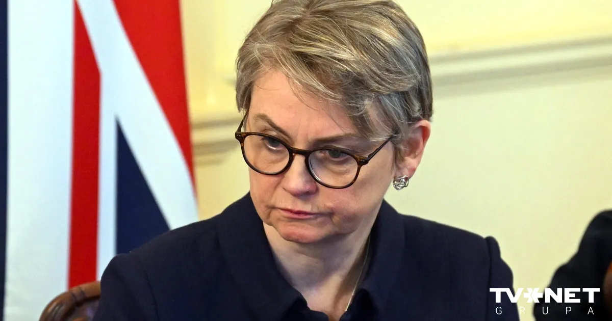 Lielbritānija plāno nodot Ukrainai savu iesaldēto Krievijas aktīvu daļu, apgalvo medijs