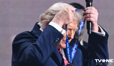 Tramps saņem FIFA miera balvu