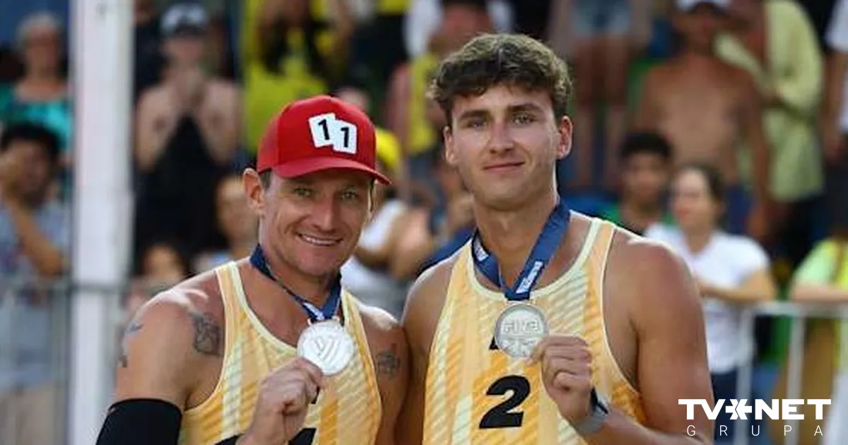 VIDEO UN FOTO ⟩ Pļaviņš/Fokerots izcīna sudrabu Pasaules tūres sezonas noslēgumā