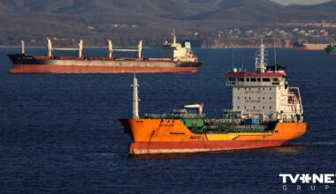 Rietumi naftas cenu griestus var aizstāt ar aizliegumu Krievijas jūras pārvadājumu pakalpojumiem