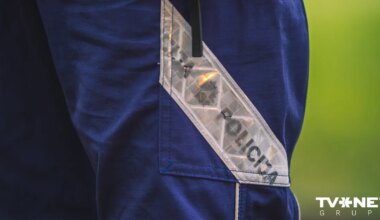 Valsts policija aicina atsaukties aculieciniekus automašīnas "Ford" un traktora sadursmei Rucavas pagastā