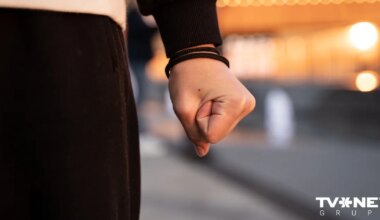 Jauniete tirdzniecības vietā Mežciemā uzbrūk un piekauj mazgadīgu meiteni