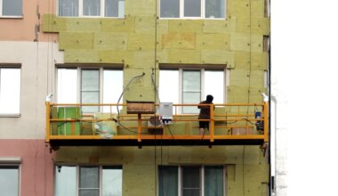 Ministrija komentē izaicinājumus, ar kādu nākas saskarties ēku siltināšanā