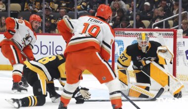 Šilova pārstāvētā "Penguins" pēdējā sekundē izlaiž uzvaru NHL spēlē