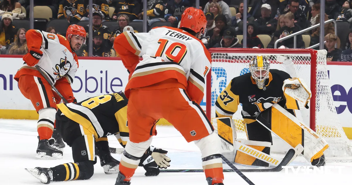 Šilova pārstāvētā "Penguins" pēdējā sekundē izlaiž uzvaru NHL spēlē