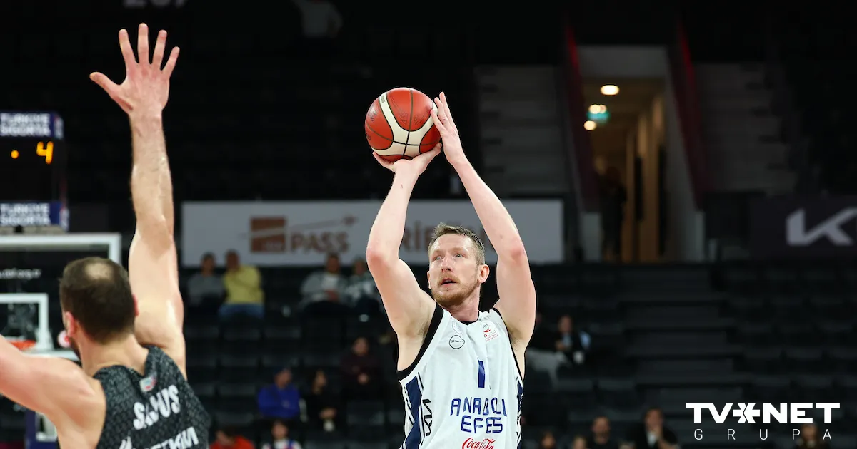 Šmits palīdz komandai pārtraukt neveiksmju sēriju, viesos uzvarot "Žalgiris"