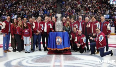 Sandis Ozoliņš godināts NHL čempionu 30 gadu jubilejas pasākumā