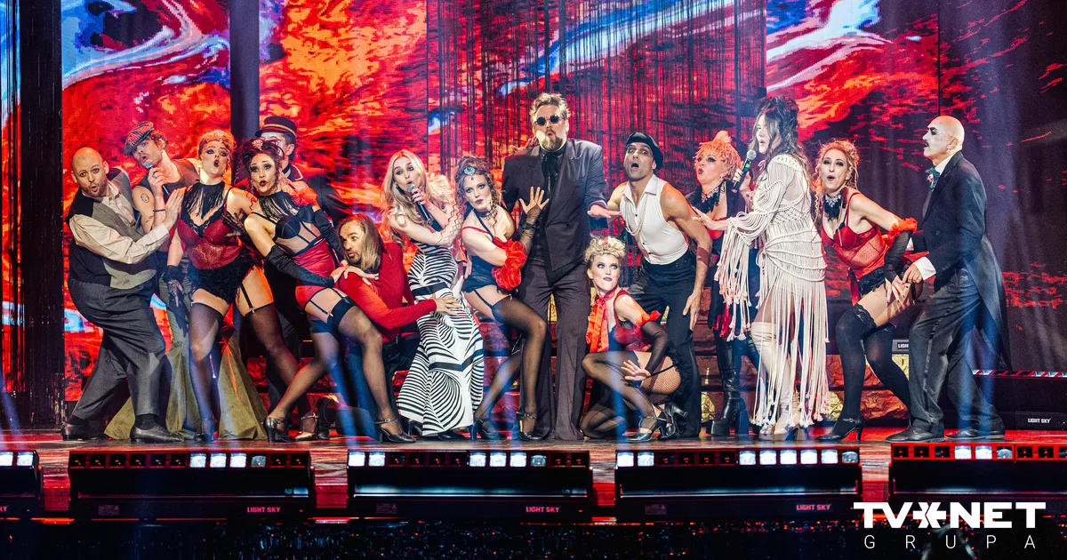 uzliesmo kaisle, džezs un bezkaunīgs spožums