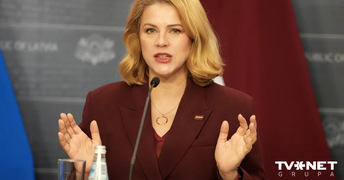 "Vai "Rail Baltica" posms no Rīgas līdz Igaunijai tiešām netiks īstenots?" Siliņa tās nodēvē par baumām