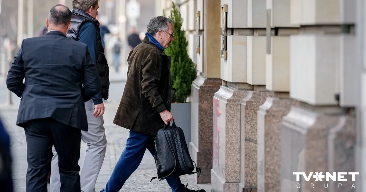 Zelenskis, Vitkofs un Kušners ieradušies uz sarunām Berlīnē