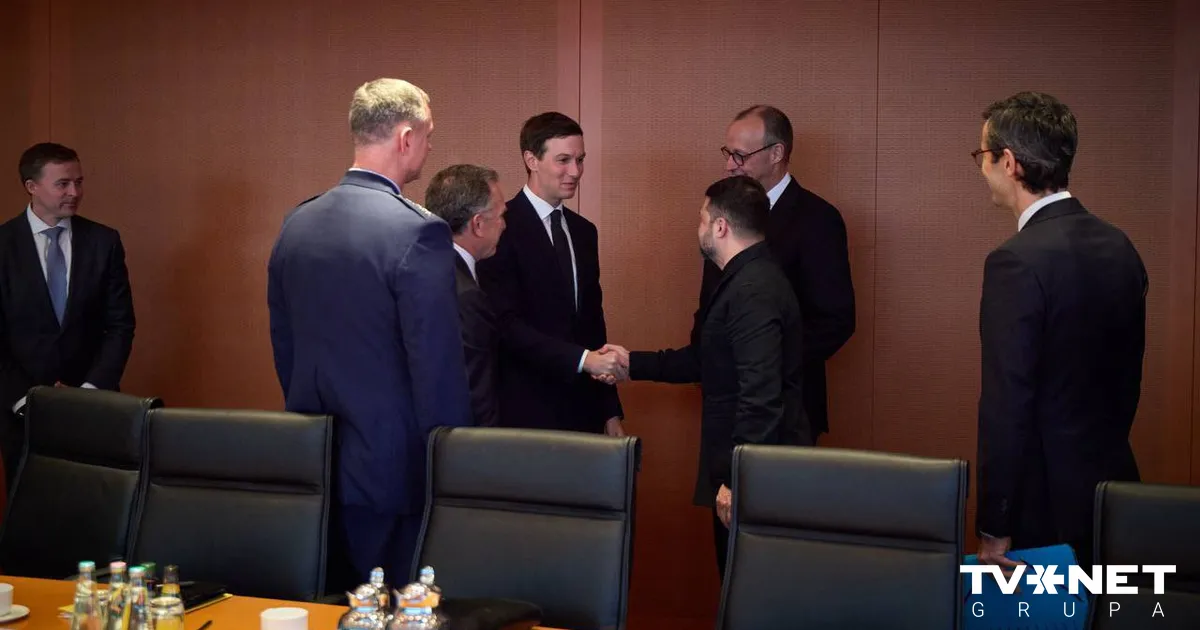 Berlīnē sākusies Zelenska tikšanās ar Trampa pārstāvjiem