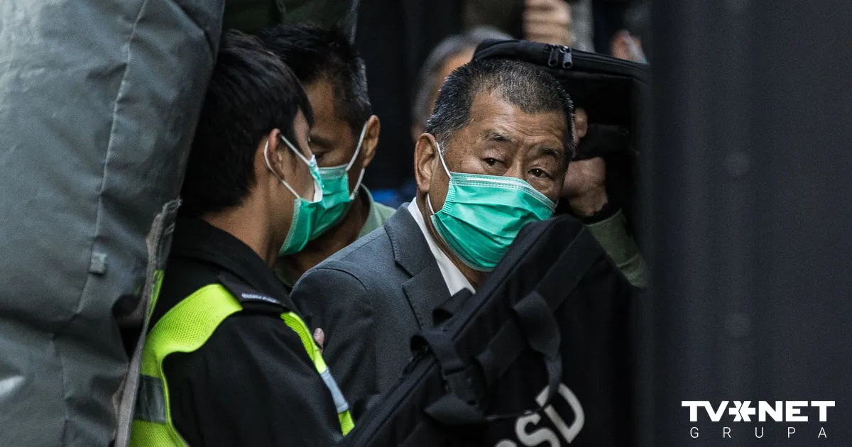 Honkongas tiesa notiesājusi prodemokrātisko mediju magnātu Džimiju Lai