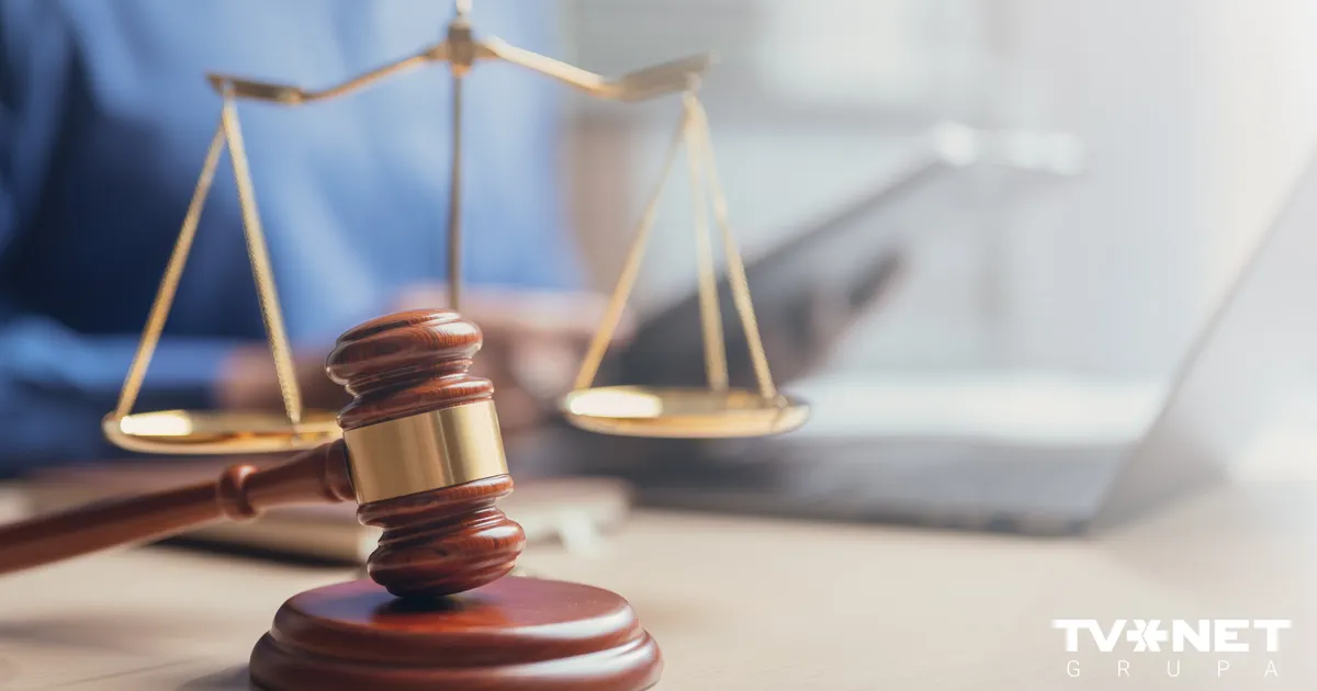 No zvērinātu advokātu rindām izslēdz trīs sodītus advokātus