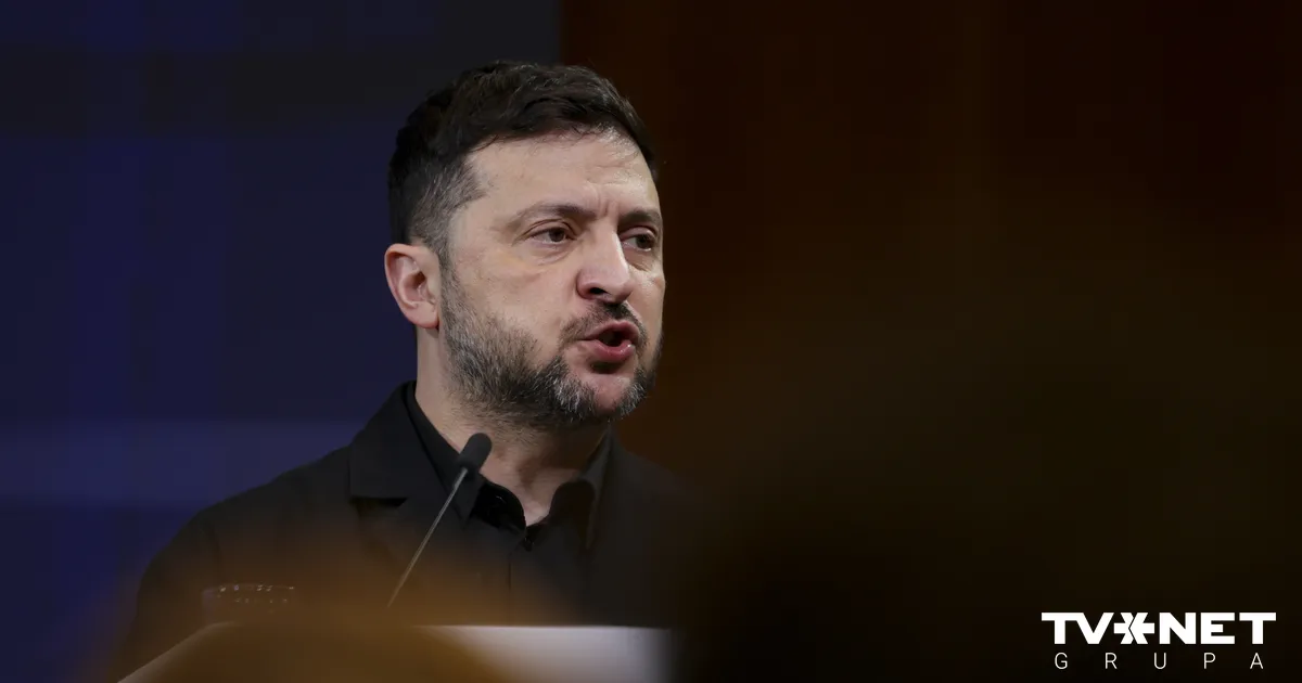 Zelenskis apgalvo, ka ASV piedāvā potenciāli jaunu formātu sarunām ar Ukrainu un Krieviju