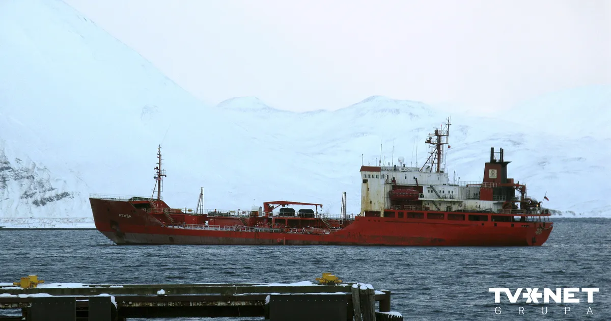Baltijas jūrā uz Krievijas "ēnu flotes" kuģiem manīti bruņoti cilvēki
