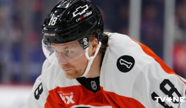 Ābols teicams iemetienos un aktīvs spēka spēlē "Flyers" uzvarā - TVNET Sports