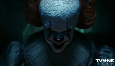 EKSKLUZĪVA INTERVIJA ⟩ Bils Skarsgārds par atgriešanos Penivaiza lomā “IT: Welcome to Derry”