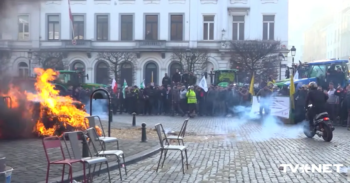 VIDEO ⟩ Zemnieki Briselē protestē pret ES lauksaimniecības politiku