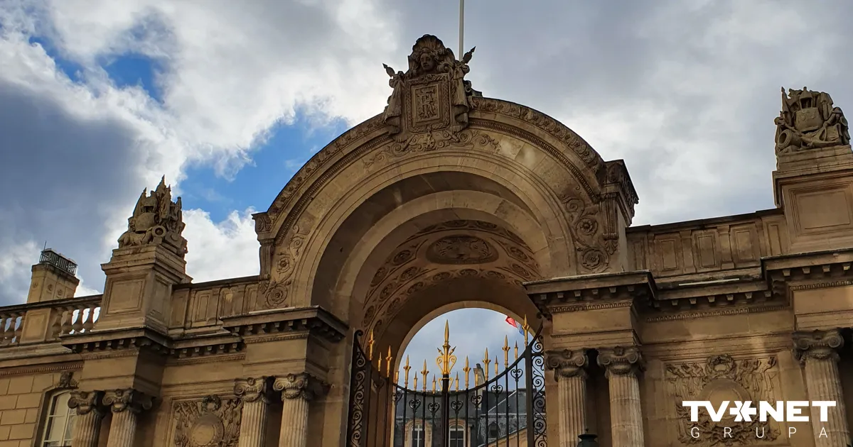 Francijā, Elizejas pilī, notikusi zādzība 40 000 eiro vērtībā