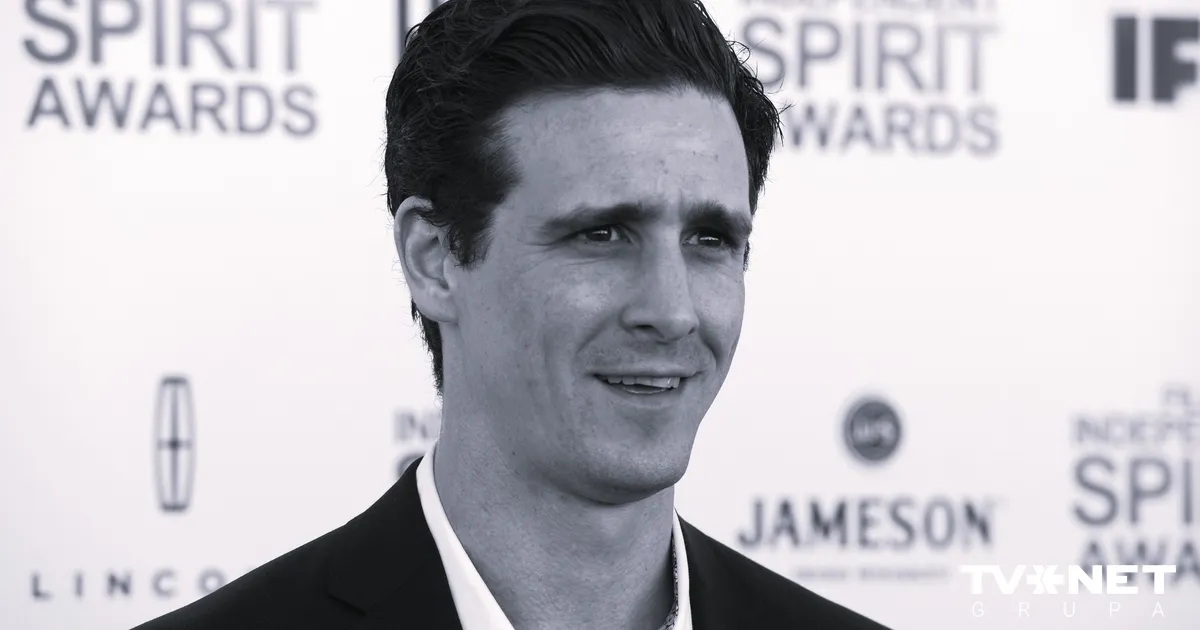 46 gadu vecumā mūžībā devies aktieris Džeimss Rensons