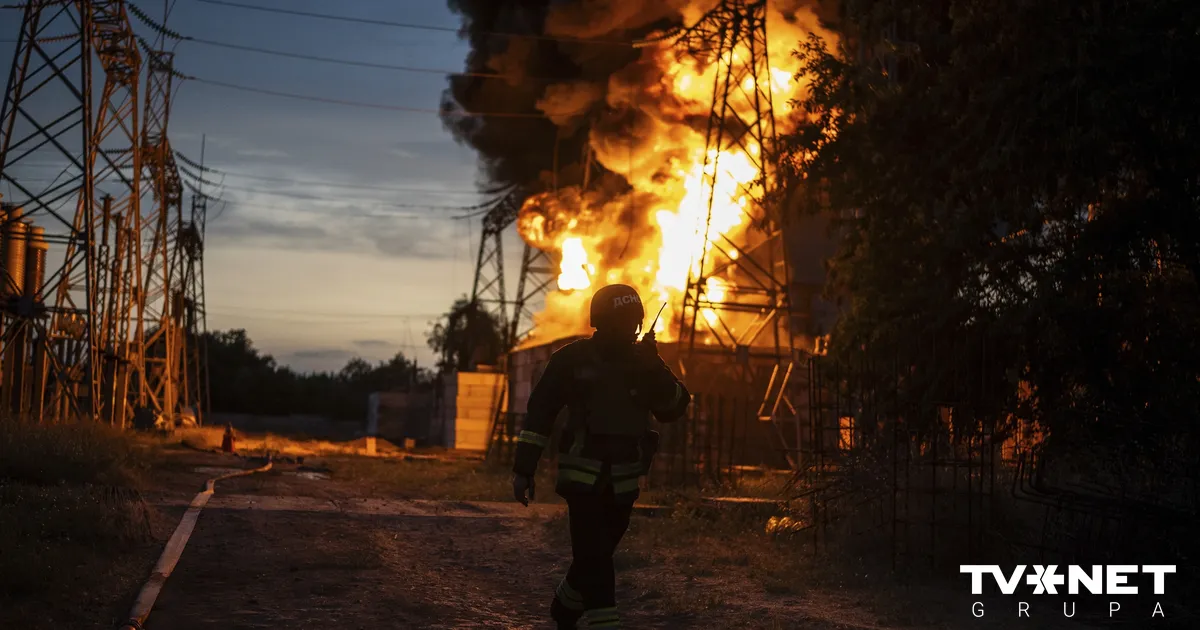 Ļipeckā aizdedzināti divi Krievijas iznīcinātāji
