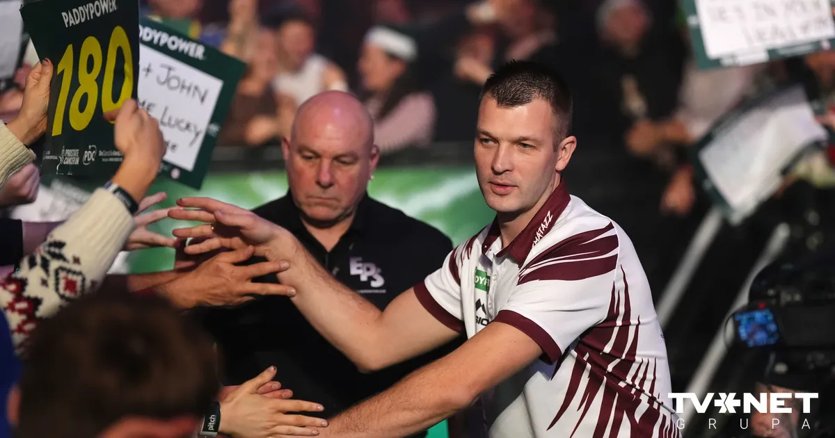 Razma iekļūst pasaules čempionāta trešajā kārtā