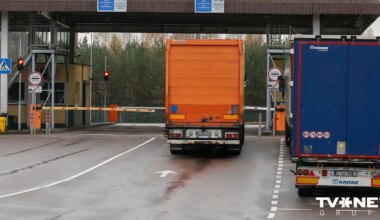 Neviena Lietuvas kravas automašīna nav izlaista no Baltkrievijas, apgalvo autopārvadātāji